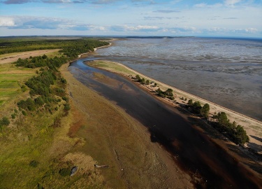 Поскольку наша страна &mdash; самая большая в мире, здесь доступны и самые разные виды отдыха. Не выезжая за границу, можно загорать на морском поб...
